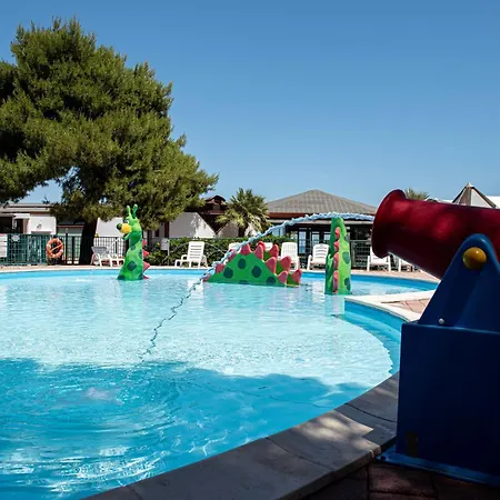 Villaggio Lunga 3*